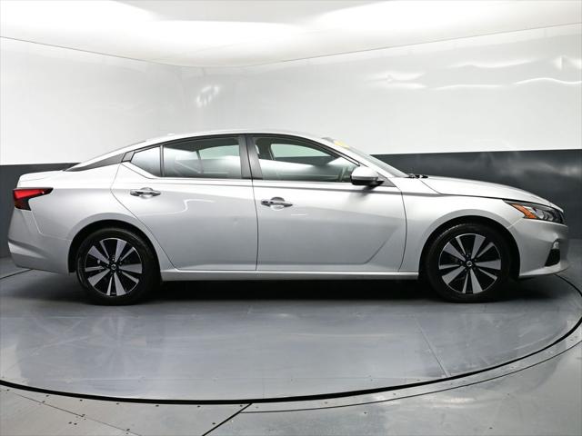 2022 Nissan Altima SV FWD