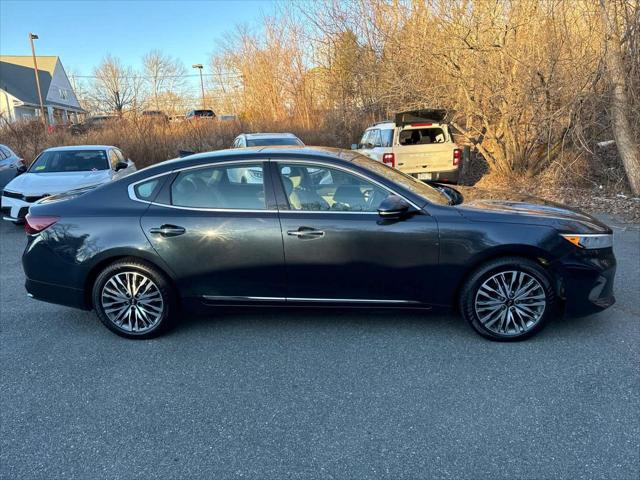 2020 Kia Cadenza Technology