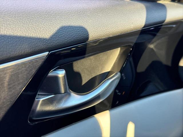 2020 Kia Cadenza Technology