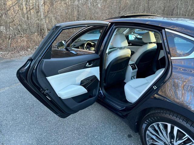 2020 Kia Cadenza Technology