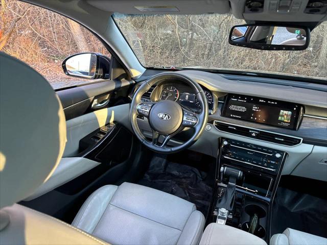 2020 Kia Cadenza Technology