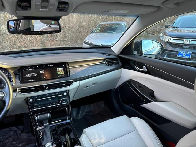 2020 Kia Cadenza Technology