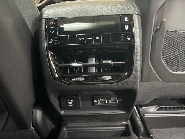 New 2025 Jeep Grand Cherokee L For Sale in Wilmington, OH