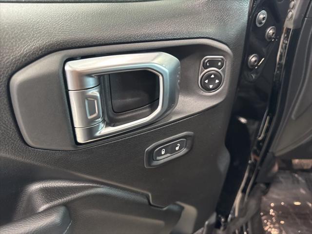 2025 Jeep Wrangler 4-Door Summit 4x4