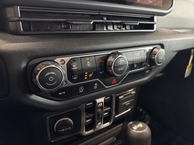 2025 Jeep Wrangler 4-Door Summit 4x4