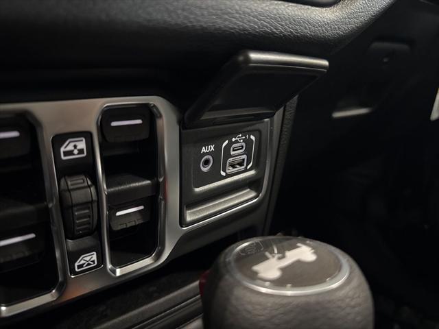 2025 Jeep Wrangler 4-Door Summit 4x4