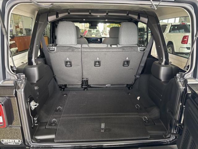 2025 Jeep Wrangler 4-Door Summit 4x4