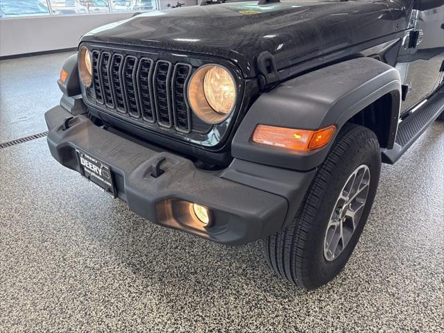 2025 Jeep Wrangler 4-Door Summit 4x4