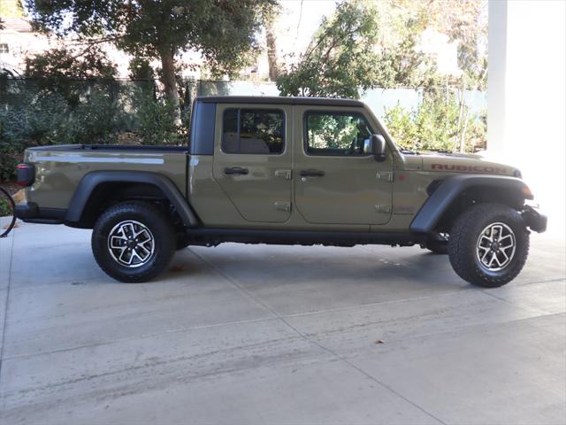 2025 Jeep Gladiator GLADIATOR RUBICON 4X4
