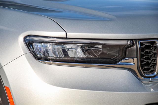 2025 Jeep Grand Cherokee GRAND CHEROKEE L LAREDO X 4X4