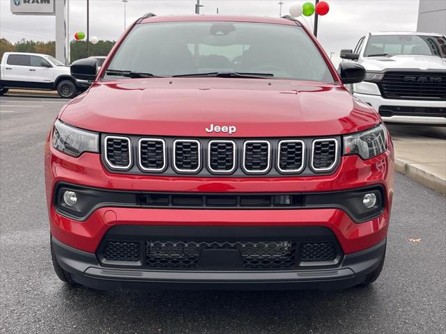 2025 Jeep Compass COMPASS LATITUDE 4X4