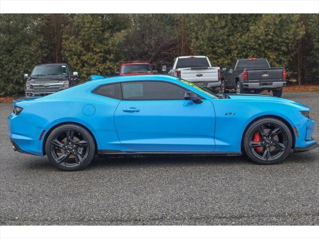 2022 Chevrolet Camaro RWD Coupe LT1