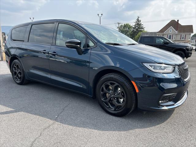 2024 Chrysler Pacifica Hybrid S Appearance Pkg 2024 Chrysler Pacifica Hybrid S Appearance Pkg