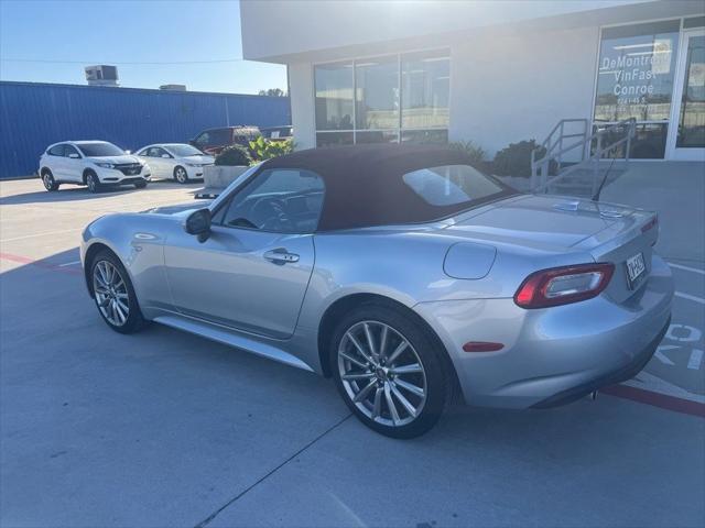 2018 Fiat 124 Spider Lusso Red Top Edition