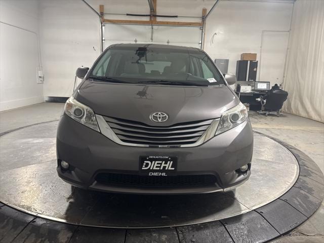 2015 Toyota Sienna XLE 8 Passenger