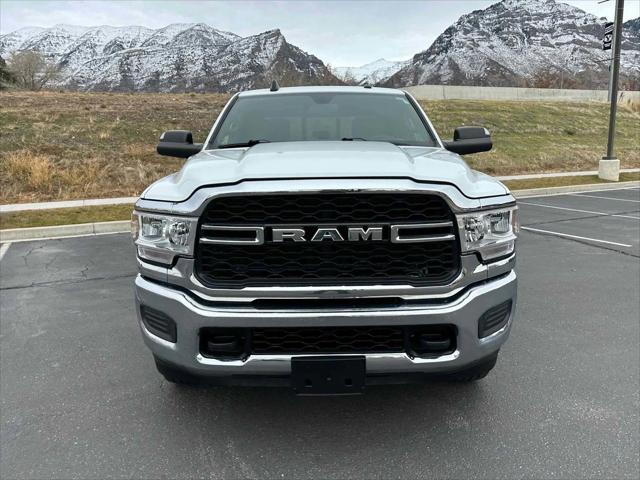 2022 RAM 3500 Tradesman Crew Cab 4x4 64 Box