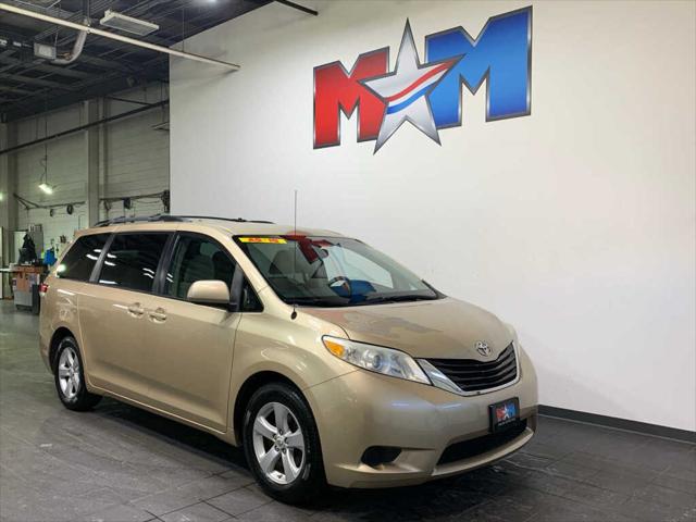 2012 Toyota Sienna LE V6 8 Passenger