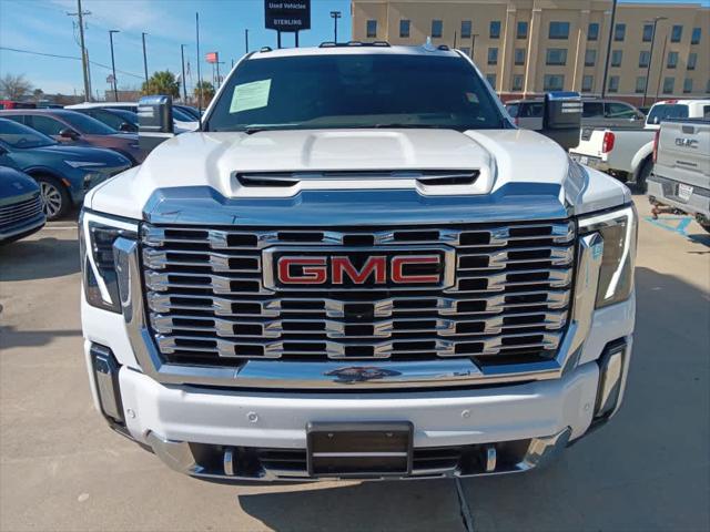 2024 GMC Sierra 2500HD 4WD Crew Cab Standard Bed Denali