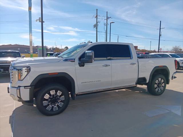 2024 GMC Sierra 2500HD 4WD Crew Cab Standard Bed Denali