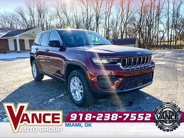 2025 Jeep Grand Cherokee GRAND CHEROKEE LAREDO X 4X4