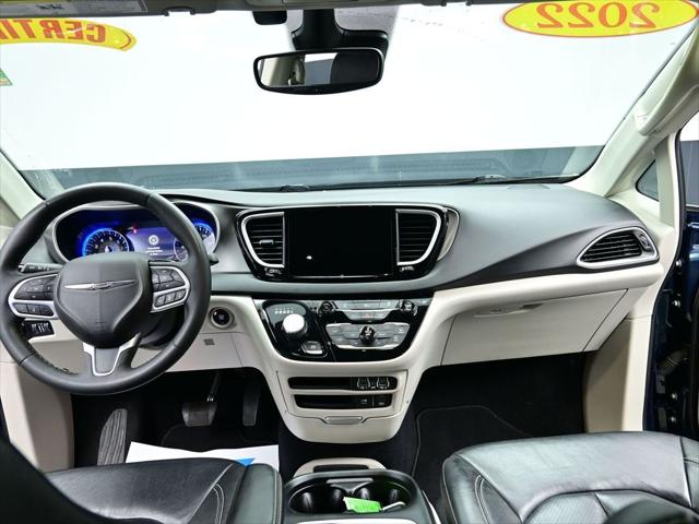 2022 Chrysler Pacifica Touring L
