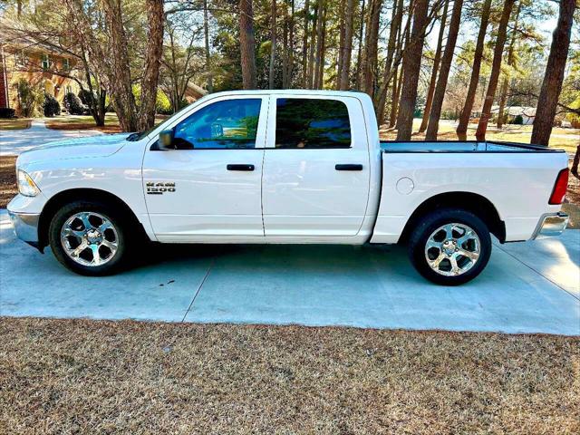 2022 Ram 1500 Classic SLT Crew Cab 4x2 5'7" Box