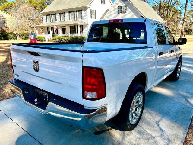 2022 Ram 1500 Classic SLT Crew Cab 4x2 5'7" Box