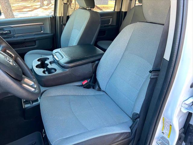 2022 Ram 1500 Classic SLT Crew Cab 4x2 5'7" Box