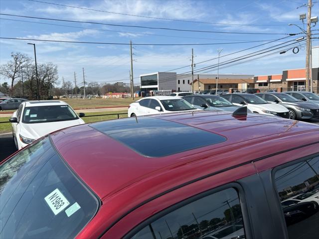 2025 Nissan Frontier Crew Cab Long Bed SL 4x2