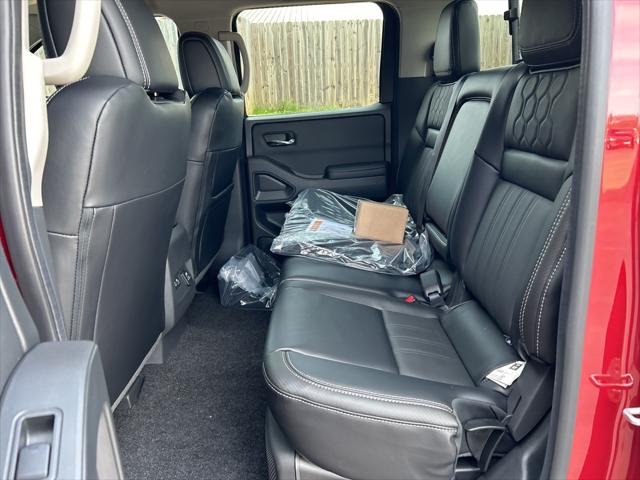 2025 Nissan Frontier Crew Cab Long Bed SL 4x2