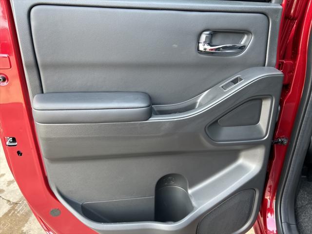 2025 Nissan Frontier Crew Cab Long Bed SL 4x2