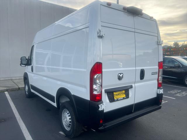 2025 Ram ProMaster 2500 Cargo Van Tradesman High Roof 136" WB w/Pass Seat