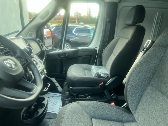 2025 Ram ProMaster 2500 Cargo Van Tradesman High Roof 136" WB w/Pass Seat