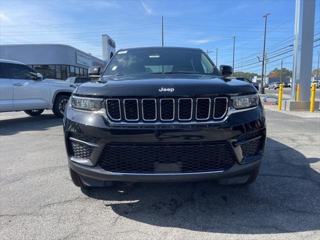 2025 Jeep Grand Cherokee GRAND CHEROKEE LAREDO X 4X4