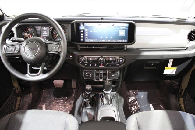 2025 Jeep Gladiator GLADIATOR NIGHTHAWK 4X4