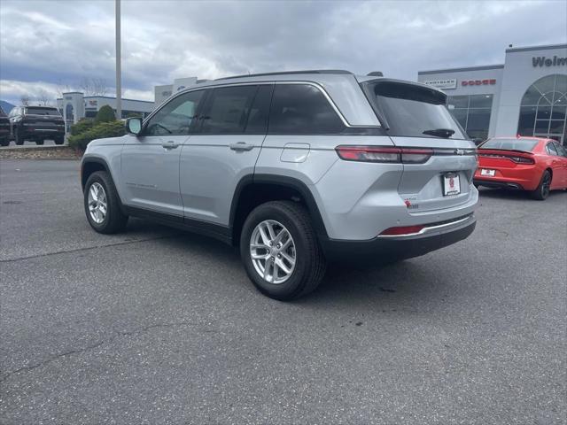 2025 Jeep Grand Cherokee GRAND CHEROKEE LAREDO X 4X4
