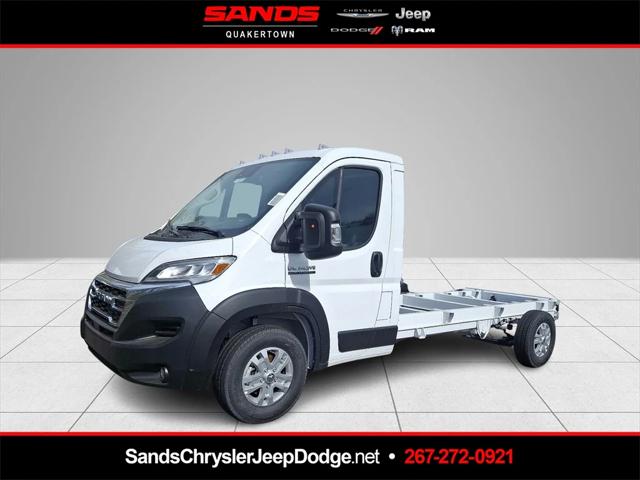 2025 RAM Ram ProMaster RAM PROMASTER 3500 SLT CUTAWAY 159 WB EXT / 104 CA