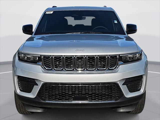 2025 Jeep Grand Cherokee GRAND CHEROKEE LAREDO X 4X2