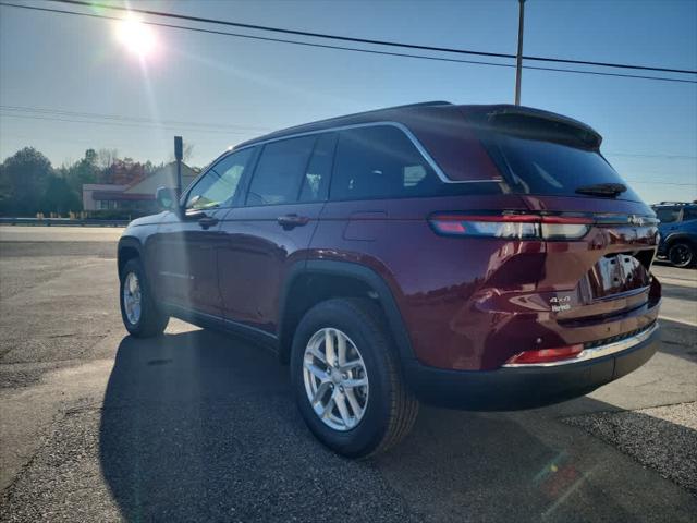 2025 Jeep Grand Cherokee GRAND CHEROKEE LAREDO X 4X4