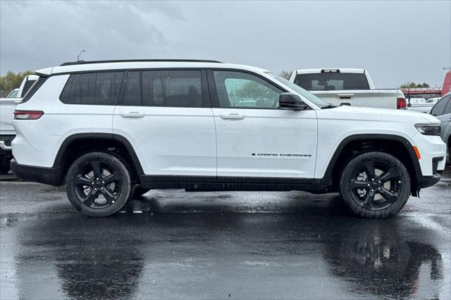 2025 Jeep Grand Cherokee GRAND CHEROKEE L ALTITUDE 4X4