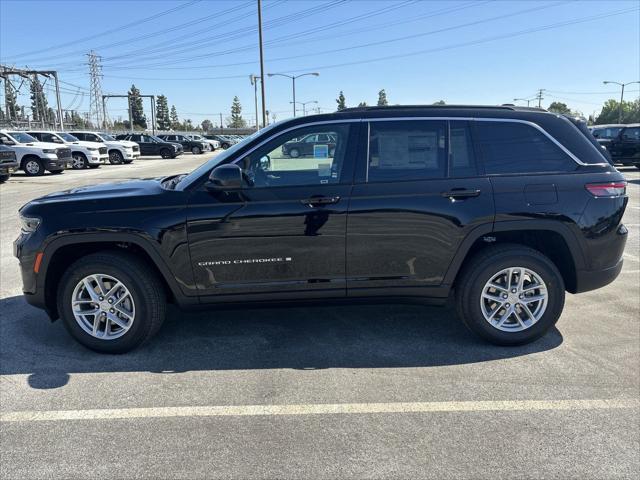 2025 Jeep Grand Cherokee GRAND CHEROKEE LAREDO X 4X2