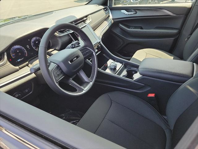 2025 Jeep Grand Cherokee GRAND CHEROKEE LAREDO X 4X2