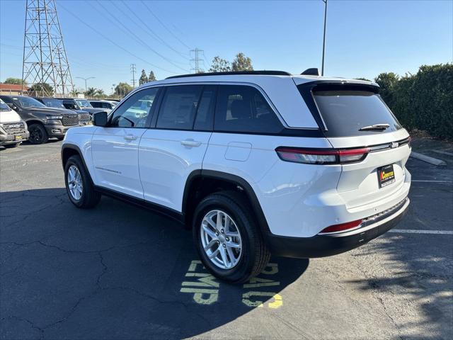 2025 Jeep Grand Cherokee GRAND CHEROKEE LAREDO X 4X2