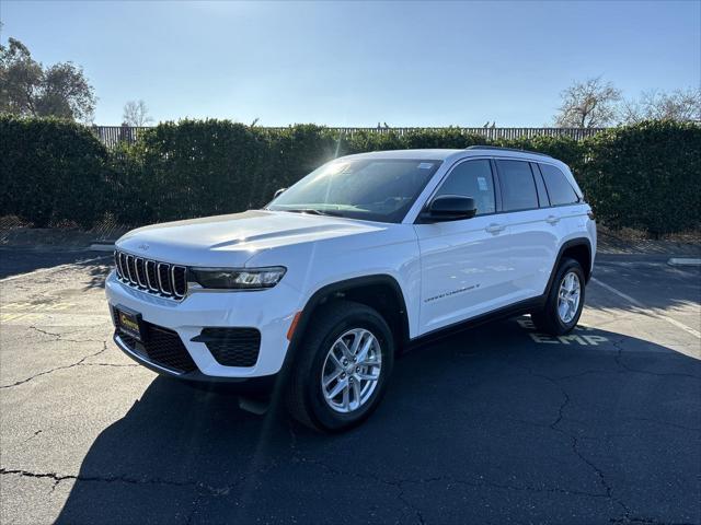 2025 Jeep Grand Cherokee GRAND CHEROKEE LAREDO X 4X2