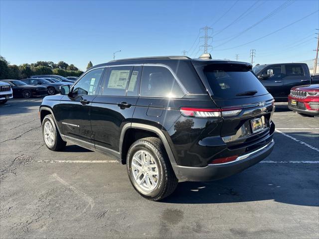 2025 Jeep Grand Cherokee GRAND CHEROKEE LAREDO X 4X2