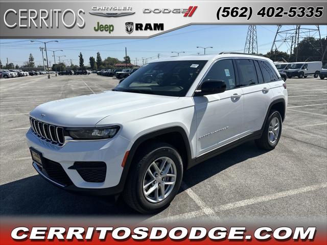 2025 Jeep Grand Cherokee GRAND CHEROKEE LAREDO X 4X4
