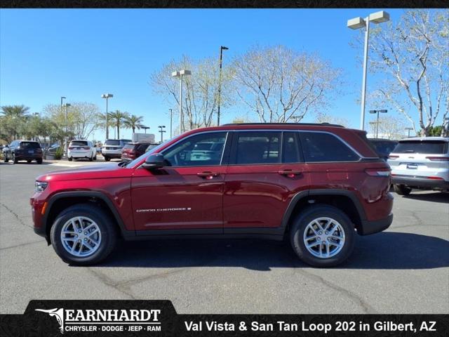 2025 Jeep Grand Cherokee GRAND CHEROKEE LAREDO X 4X4