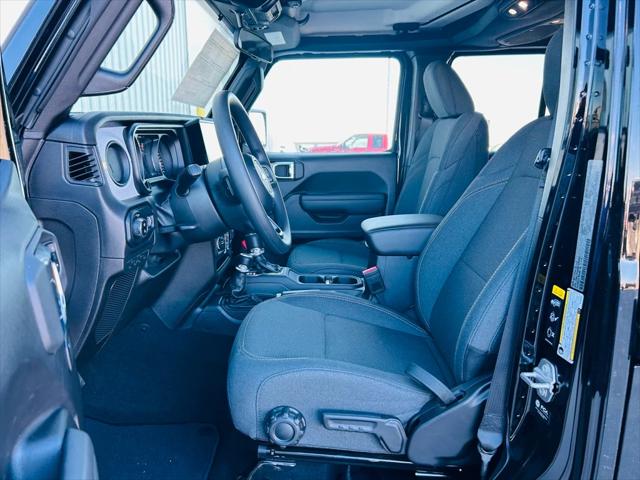 2025 Jeep Gladiator GLADIATOR NIGHTHAWK 4X4