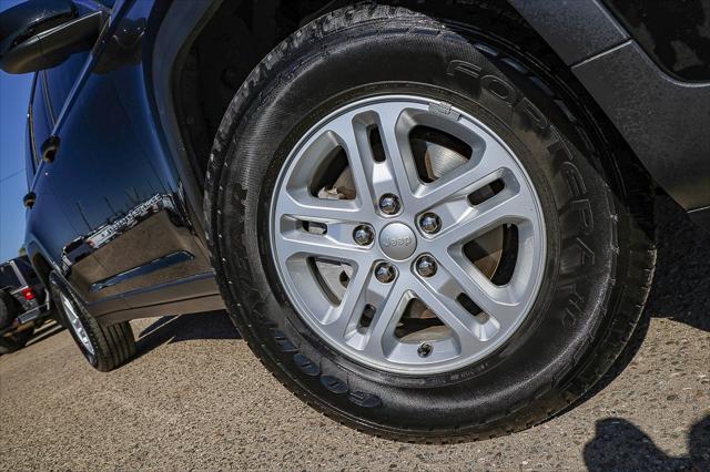 2023 Jeep Grand Cherokee Laredo 4x2 2023 Jeep Grand Cherokee Laredo 4x2