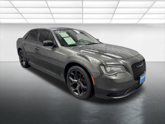 2022 Chrysler 300 Touring